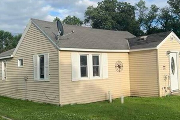 House showing a complete DaBella roof installation from a google review dated August of 2024