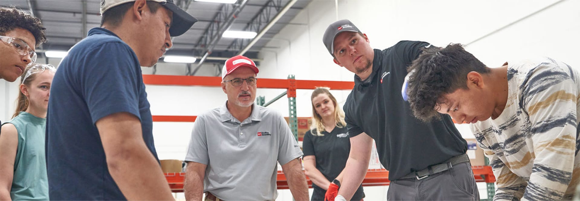 GAF instructor teaching class for new roofers