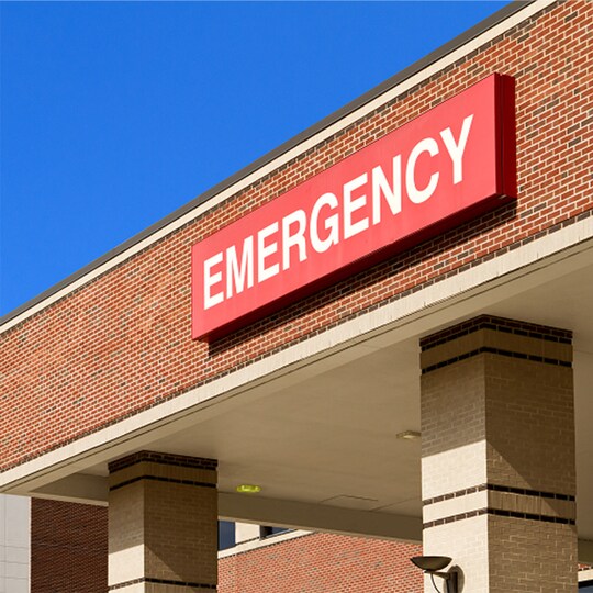 Image of the outside of the outside of an emergency room at a healthcare facility