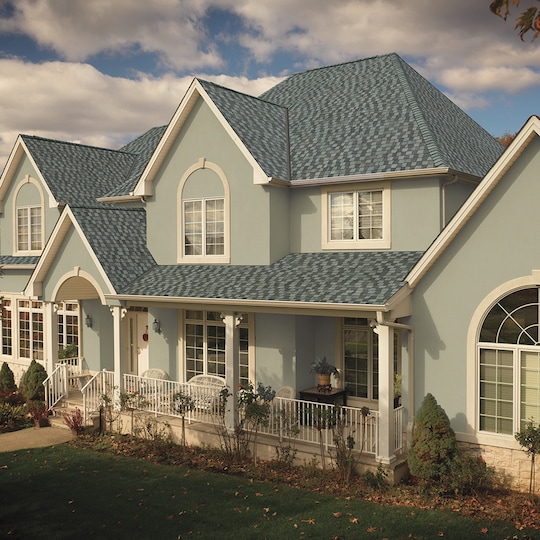 A house with a roof built with Timberline HDZ shingles that meet the criteria of the FORTIFIED™ Program.