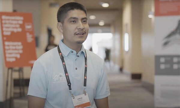 Jorge Porga, a roofer that partners with GAF’s Latinos in Roofing community 